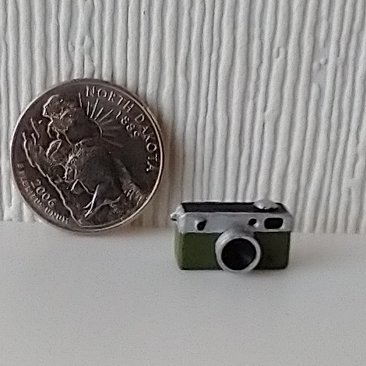 1:12 scale dollhouse retro style camera COLOR Green