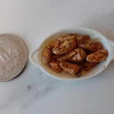 1:12 Dollhouse miniature grilled chicken wings in oval platter
