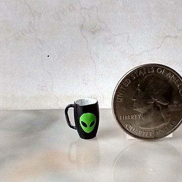 1:12 Dollhouse miniature alien mug Halloween mugs PRICE is for ONE REF Alien
