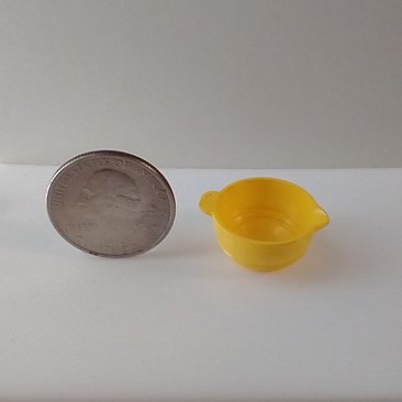 1:12 Dollhouse miniature mixing bowl REF Yellow
