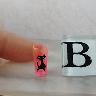 1:12 Dollhouse miniature MCM themed tumbler with atomic cat and boomerang decals REF B