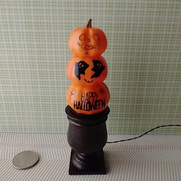 1:12 Dollhouse miniature stacked Halloween pumpkins in black planter Battery operated Halloween light with external wires