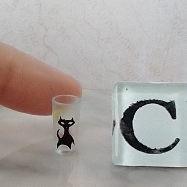 1:12 Dollhouse miniature MCM themed tumbler with atomic cat and boomerang decals REF C