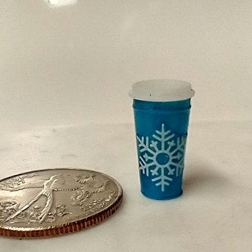 1:12 Dollhouse miniature holiday tumbler in turquoise with removable lid REF Turquoise with big snowflake