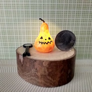 1:12 scale miniature light up gourd lantern Battery operated gourd Jack-o-lantern with magnet switch control Halloween decor REF Mottled orange