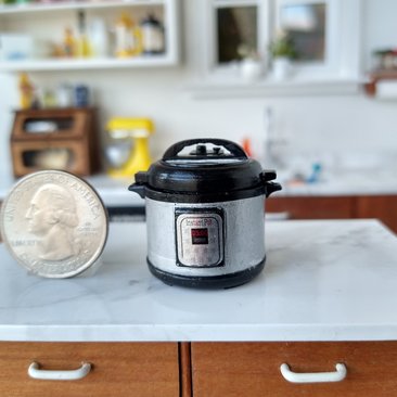 1:12 Dollhouse miniature Instant pressure cooker or multi-cooker with removable lid and cooking pot + egg rack - NON-working