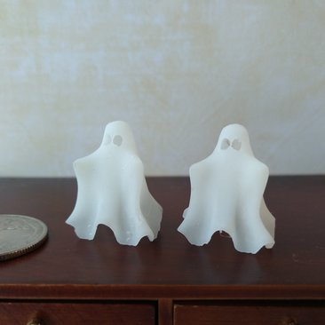 1:12 Dollhouse Halloween Cute Hug me Ghost figurine Fall mini home decor Price is for EACH