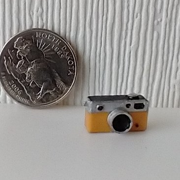 1:12 scale dollhouse retro style camera COLOR Golden yellow