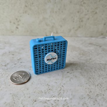 1:12 Dollhouse miniature box fan with real fan motor REF Turquoise
