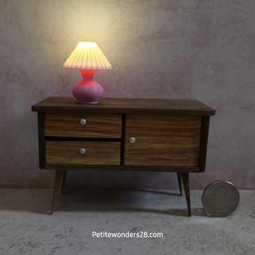 1:12 dollhouse table lamp Battery operated table lamp no external wires Price is for EACH REF Pink