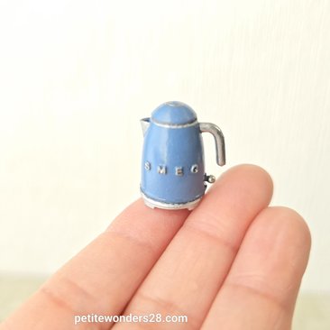 1:12 Dollhouse miniature retro style electric kettle - Non-working REF