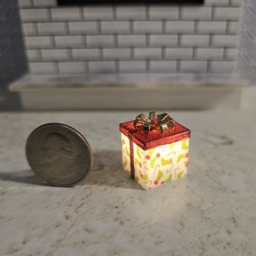 1-inch scale dollhouse miniature light up Christmas gift box Battery lighted gift box for mini holiday scene REF #15 Small square, red lid, stockings